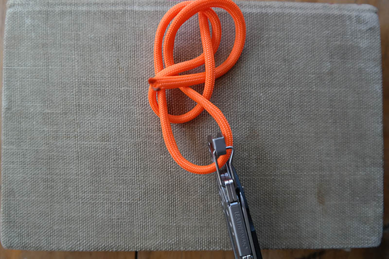 Illustration for article titled Knot Tying Process Images